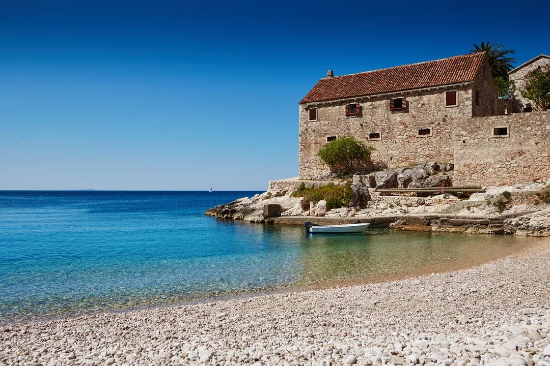 hvar 8